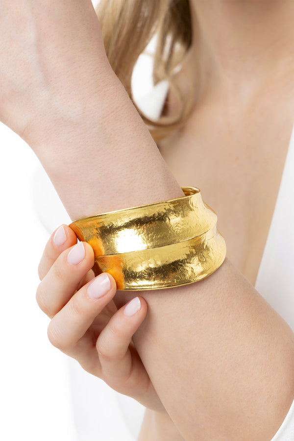 BRACCIALE A FASCIA RIGIDA ONDULATA