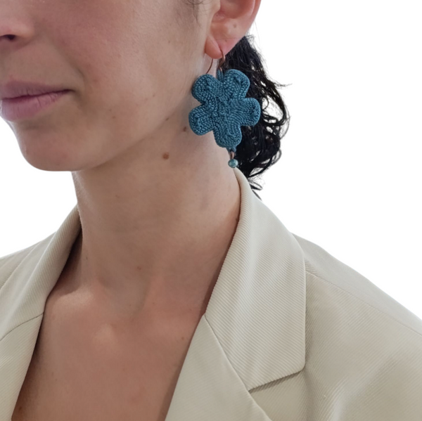 Orecchini fiore seta