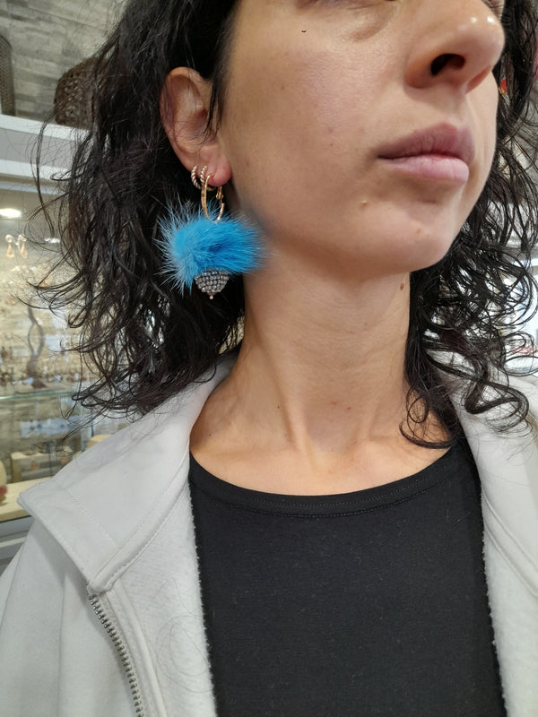 Orecchini ponpon con sfera in mini cristalli