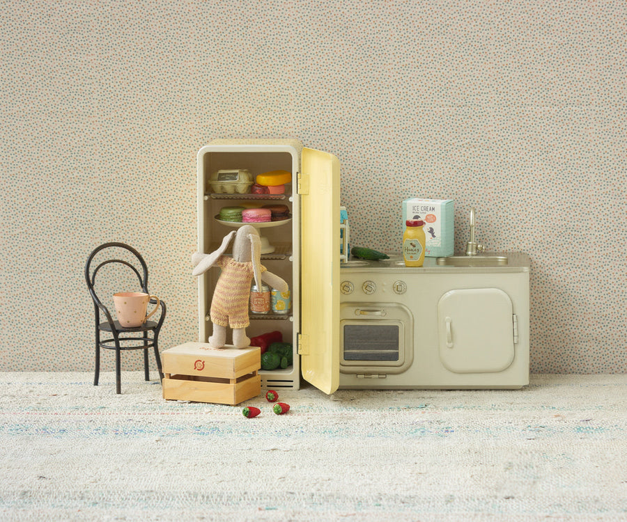 Frigorifero in miniatura giallo