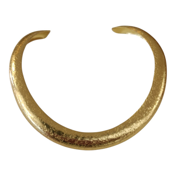 girocollo rigido
