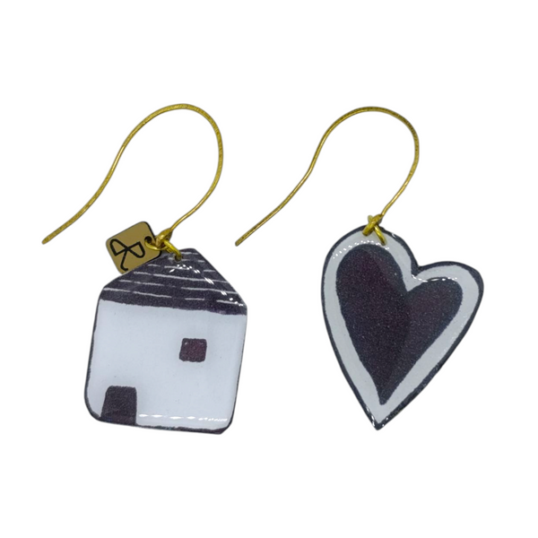 Orecchino  casetta bianco/nero