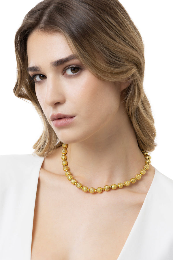 collana con sfere luminose