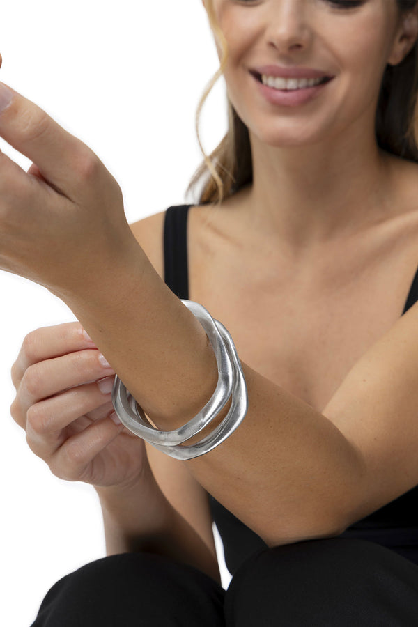 Bracciale rigido piatto onde